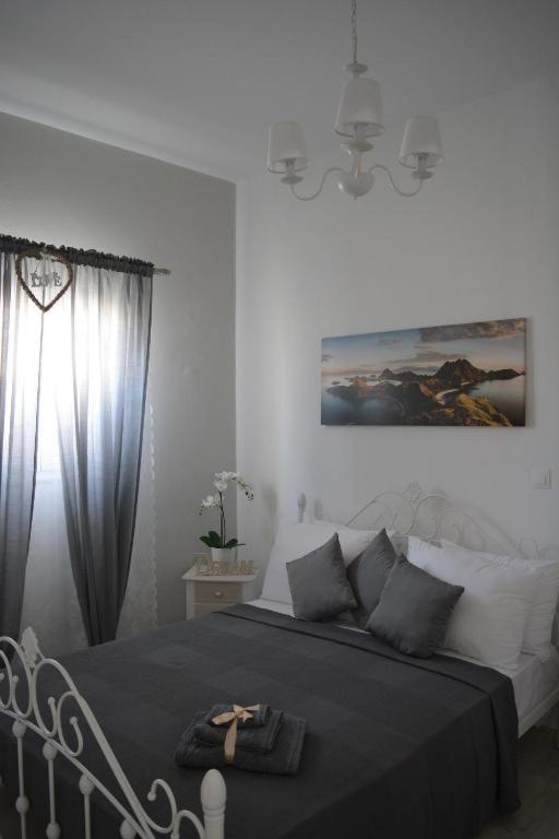 Anezinas Place Appartement Perissa  Buitenkant foto