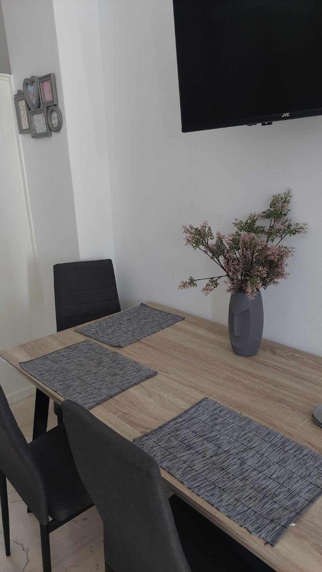 Anezinas Place Appartement Perissa  Buitenkant foto